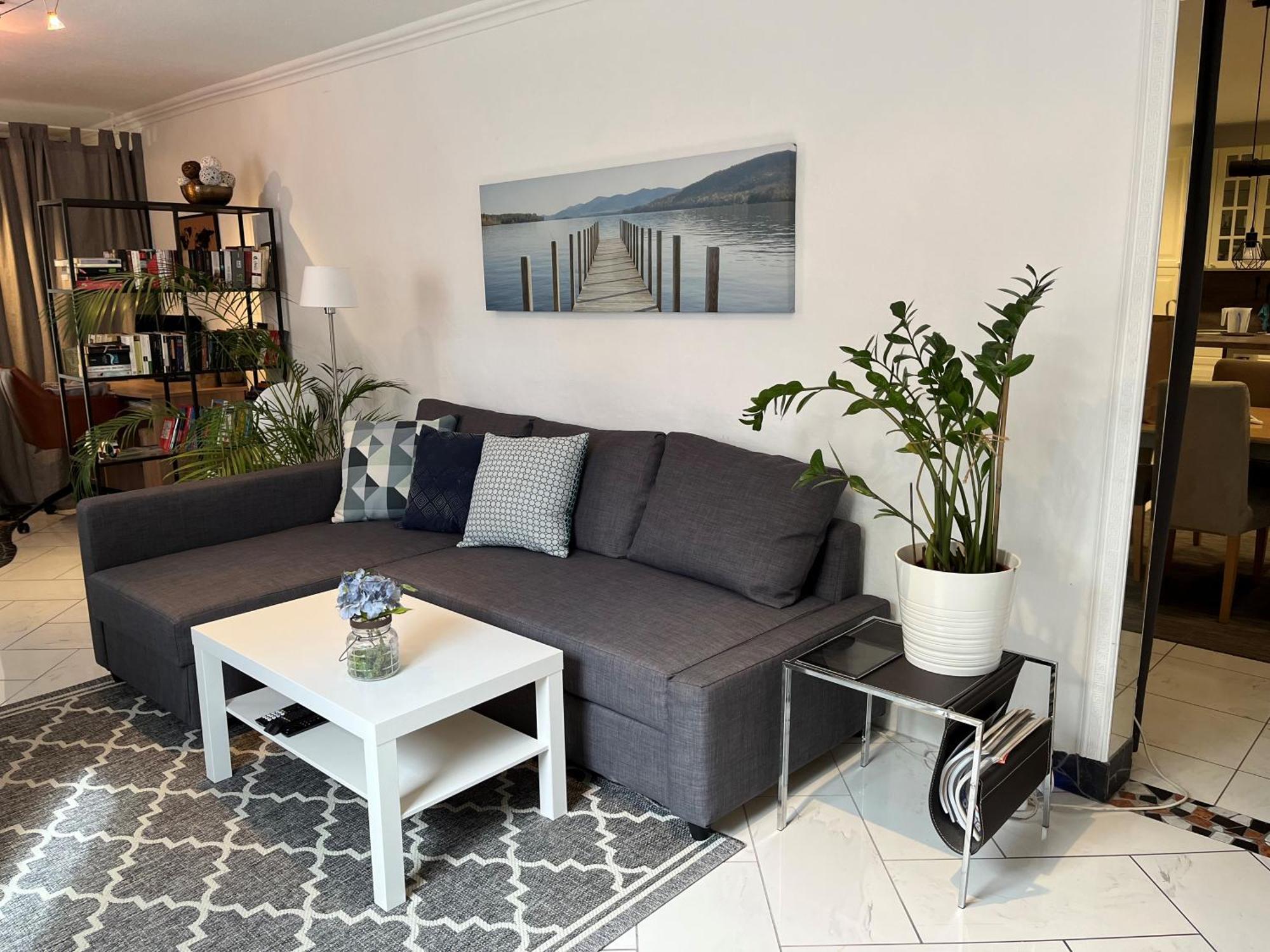 Barrierefreie Schoene Wohnung Im Eg كوسن المظهر الخارجي الصورة