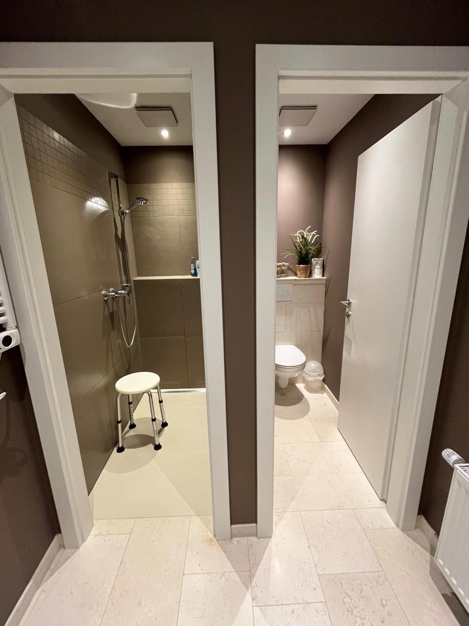 Barrierefreie Schoene Wohnung Im Eg كوسن المظهر الخارجي الصورة